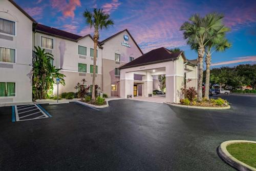 Auburndale Inn | Auburndale