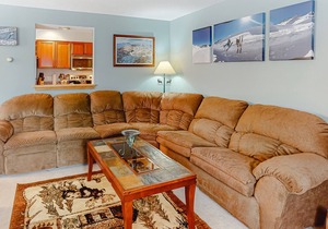 Convenient ski-in/out condo with a fireplace, tennis, washer/dryer, & WiFi