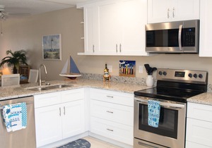 Cute 2/2!Direct Oceanfront Complex on the No Drive Beach in NSB!