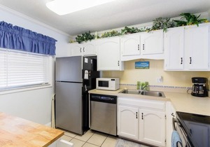 Direct Ocean Front/Corner Unit! NoDriveBeach of New Smyrna !