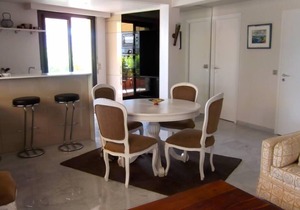 Renovated apartment, top floor, sea view, landscaped terrace 40m2,