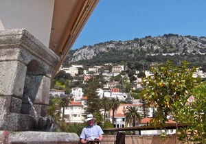 Renovated apartment, top floor, sea view, landscaped terrace 40m2,