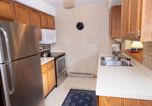 Ski-in/Ski-out Condo with access to Pools, Sauna