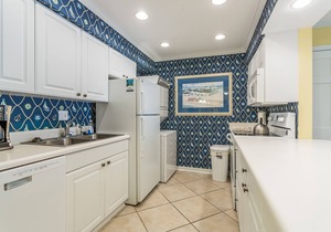 St. Simons Island Village Area With Many Amenities. Pool, Tennis, Fitness Center and More
