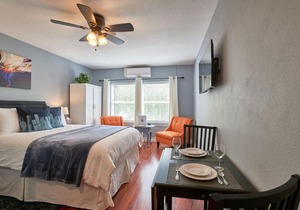 Yamhill Flats: Suite #2