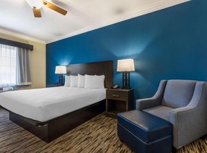 Dinosaur Valley Inn | Glen Rose