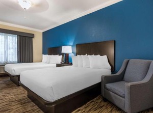 Dinosaur Valley Inn | Glen Rose