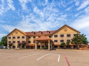 Dinosaur Valley Inn | Glen Rose