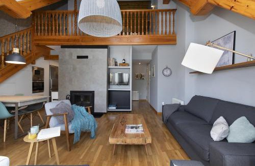 Panticosa Apartment | Ático de Pao by BeValle