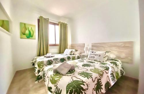 Santa Cruz de Tenerife Apartment | Ático Los Girasoles de La Gallega