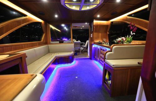 Istanbul City Center Boat Rental | Çakıroğlu Yachting