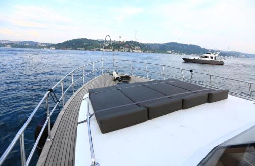 Istanbul City Center Boat Rental | Çakıroğlu Yachting