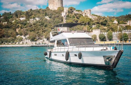 Istanbul City Center Boat Rental | Çakıroğlu Yachting