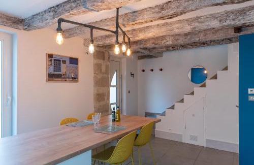 Brive-la-Gaillarde Apartment | Échoppe Briviste - 1 Chambre