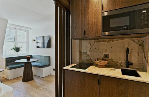 6th Arrondissement Apartment | Élégant esprit suite d'hôtel