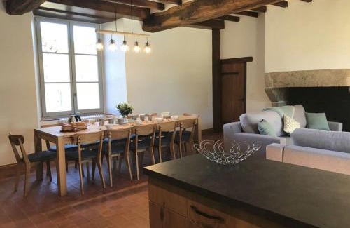 Les Herbiers House | Élégant gîte 18ème siècle rénové avec piscine couverte, terrasse et grand terrain aux Herbiers. - FR-1-426-406