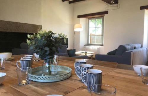 Les Herbiers House | Élégant gîte 18ème siècle rénové avec piscine couverte, terrasse et grand terrain aux Herbiers. - FR-1-426-406