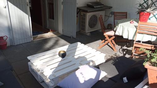 Avignon House | Étage prive avec Chambre, salle de bain, terrasse