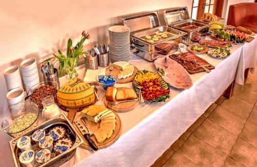 Stirin Hotel | Štiřínská stodola u Prahy