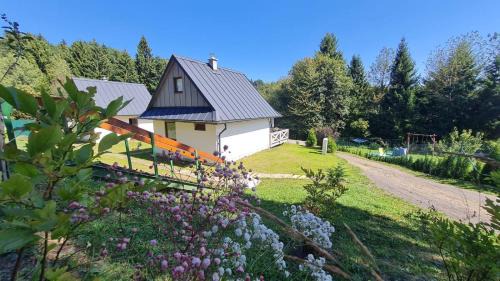 Stiavnicke Bane House | Štiavnické chalúpky pri Richňavských jazerách
