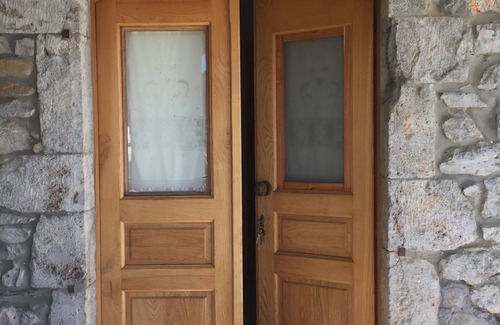 Karyes Apartment | Τraditional Stonebuilt House, mountain Parnon, Karyes Lakonias