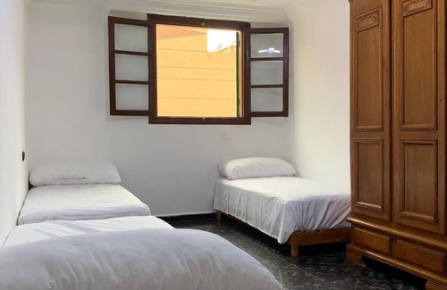Beni Ansar Apartment | غرفة مفوشة مشتركة One-Bedroom Apartment