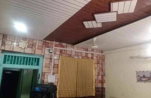 Ujjain House | जय संतोषी मां गेस्ट हाउस