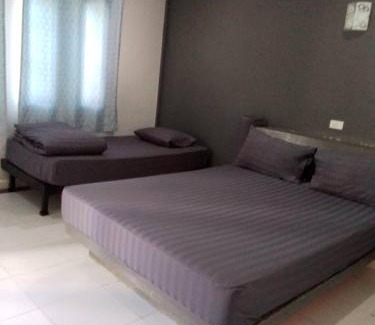 Bang Saphan Hotel | ภูรักษ์รีสอร์ท บ้านกรูด