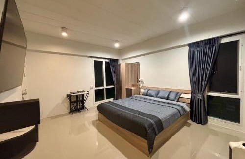 Chim Phli Hotel | โรงพักบางระมาด by ModiCoff Café