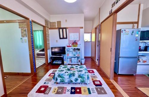 Kumejima House | モンステラ