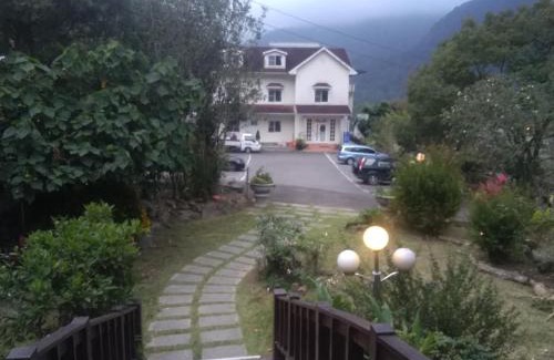 Hengshan Bed & Breakfast | 內灣星光流域民宿
