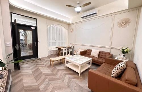 Taitung City Centre House | 台東市區維拉包棟民宿 附廚房及電動麻將