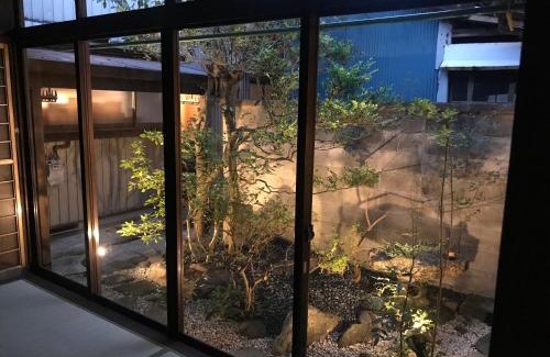 Toyama House | 売薬宿屋山キ HH4x