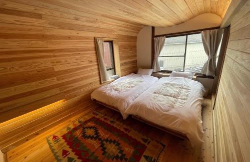Meiro no Machi Apartment | 岡邸