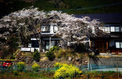 Yufuin Onsen House | 湯布院我楽珍民泊Yufuin Garakuchin