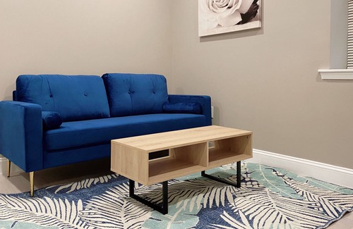 Logan Square Apartment | 特濃情 | Torrontes 1 BR/1 BA at City Hall