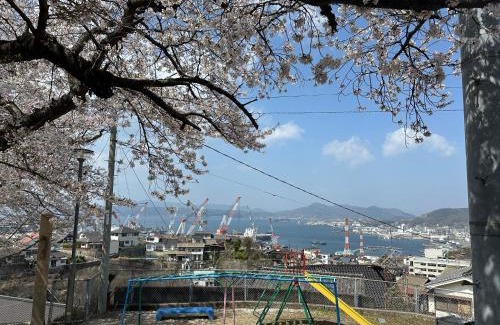 Kure House | 猫と泊まれる宿にゃんstay