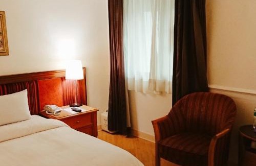 Lingya District Hotel | 高第商旅 Gaudi Hotel