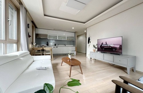 COEX Apartment | 강남 대치동 3베드룸 2욕실 고급 풀옵션 아파트