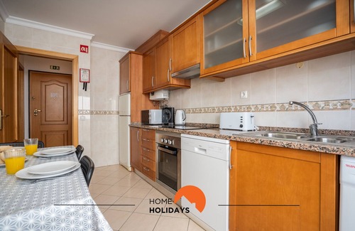 Albufeira Apartment | #001 Veríssimo Flat by Home Holidays