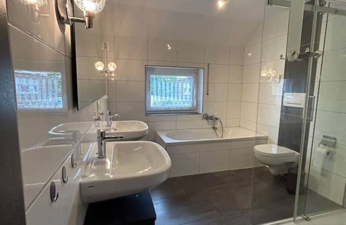 Ibbenbueren Apartment | 0107 I XXL I 160m2 I Kamin I