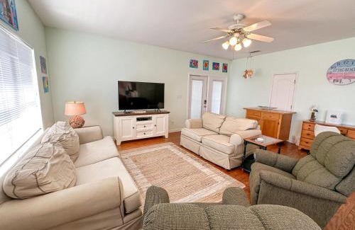 Silver Cay House | 039 Two Views