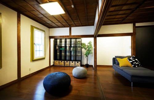Motomachi Apartment | 1日1組限定 北海道最古の写真館 2台無料駐車場