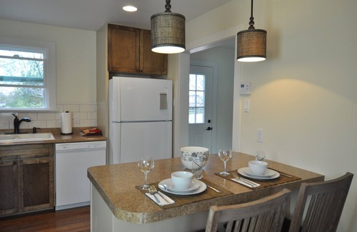 Zilker House | 1/1 cozy private Zilker cottage!Wonderful area,walk to park and Barton Springs