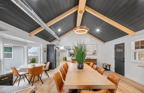Evart House | 1/2 acre, 450 feet of lake frontage and a sandy beach with sunsets!