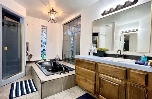 Mariposa Resort | 1/2 Acre Yosemite Country Club Style Home! Pool / Hot tub / Sauna / Huge deck!