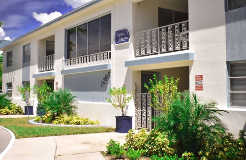 Old Naples Condo | 1/2 Block to the Beach and 3rd Street Shopping!