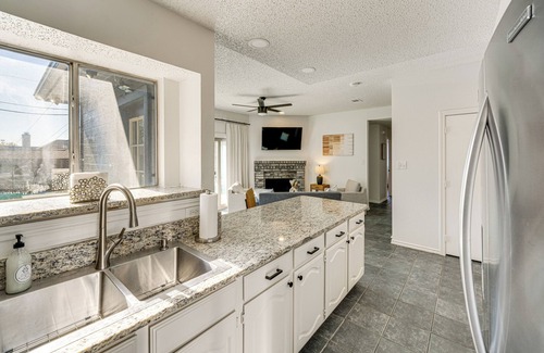 Frisco House | 1/2 Mi to Frisco Commons Park: Poolside Oasis!