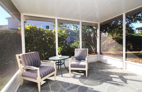 Satellite Beach House | 1/2 mile from the Atlantic Ocean - spacious townhouse