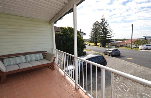 Yamba Apartment | 1/5 Pilot Street, Yamba